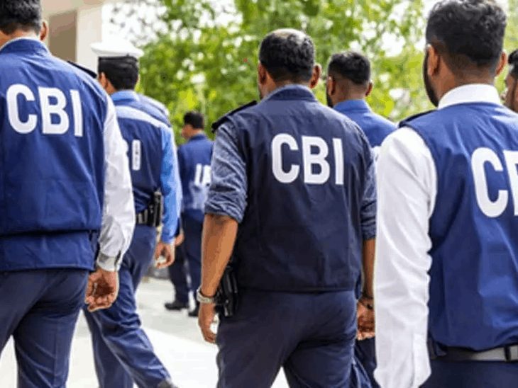 महादेव सट्टा केस: CBI ने दुबई से लौटे वांटेड आरोपी अभिषेक कुमार को हैदराबाद एयरपोर्ट से दबोचा, रायपुर कोर्ट से 2 दिन की पुलिस रिमांड