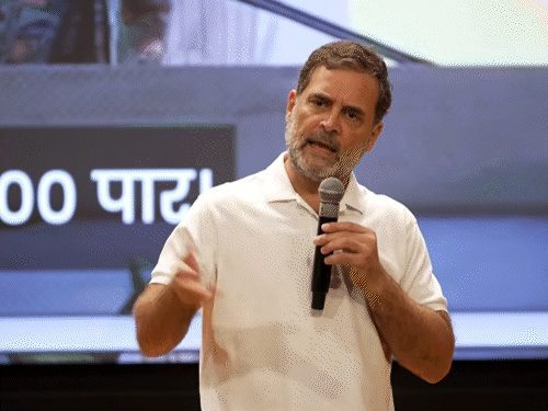राहुल गांधी ने छत्तीसगढ़ समेत कई राज्यों में वोट चोरी का लगाया आरोप, CEC ज्ञानेश कुमार पर उठाए सवाल